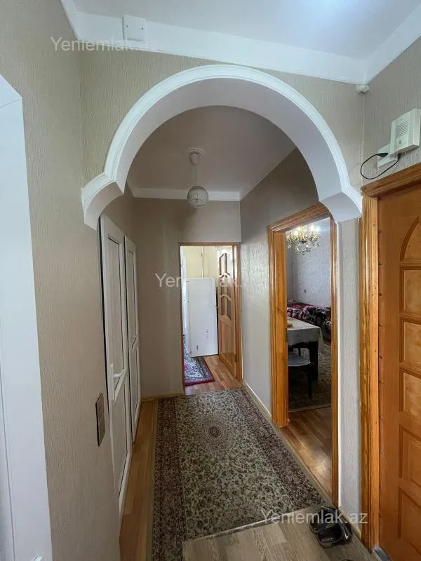 Satılır 2 otaqlı köhnə tikili 60 m²