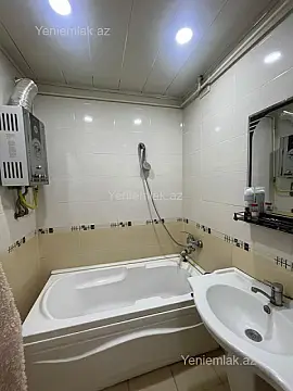 Satılır 2 otaqlı köhnə tikili 60 m²