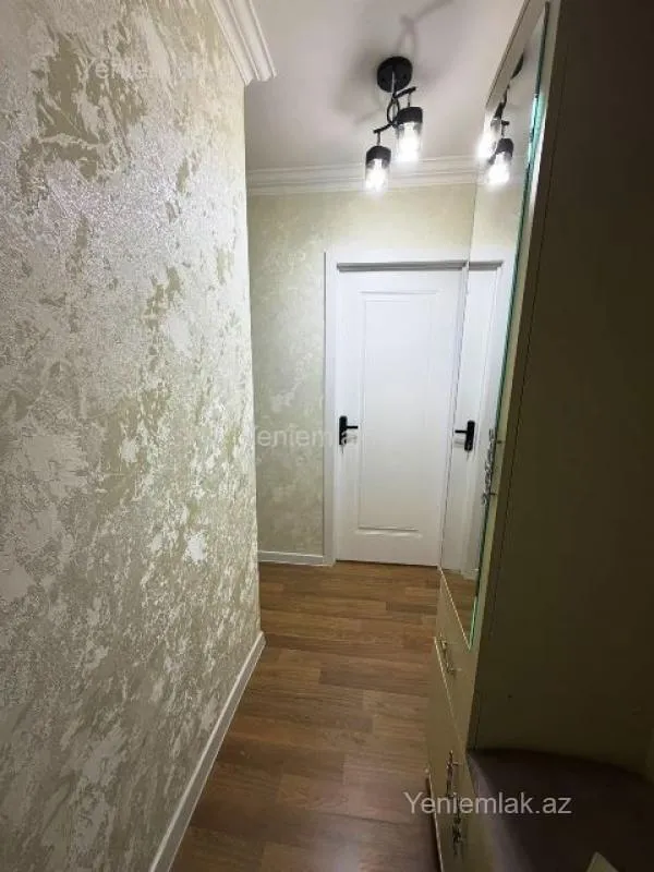 Satılır 2 otaqlı köhnə tikili 35 m²