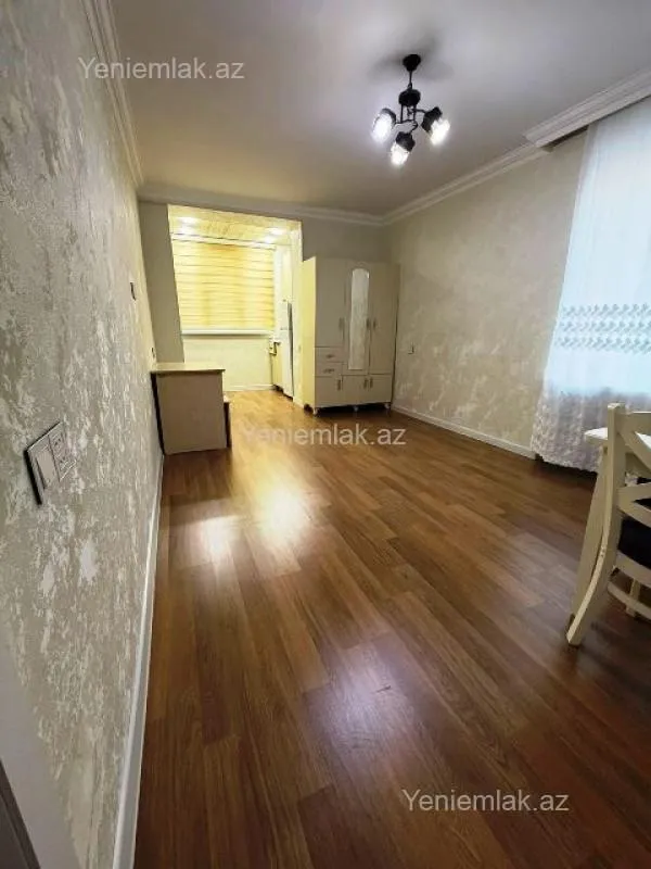 Satılır 2 otaqlı köhnə tikili 35 m²