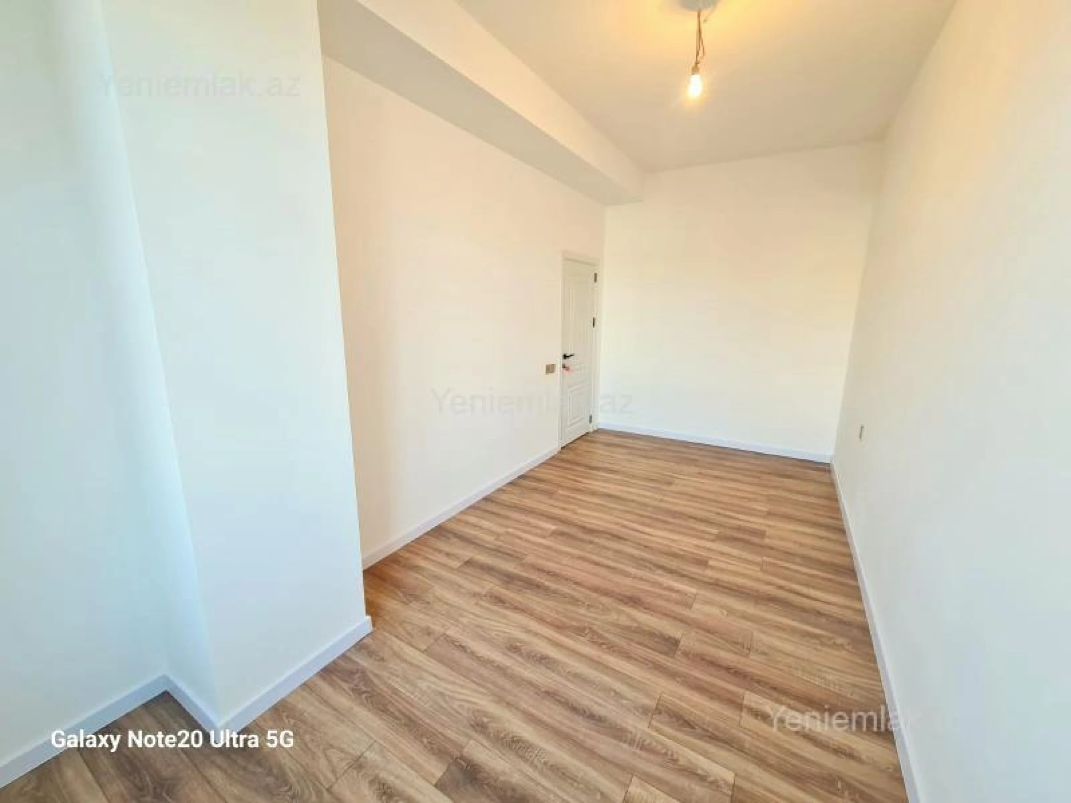 Satılır 3 otaqlı yeni tikili 130 m²