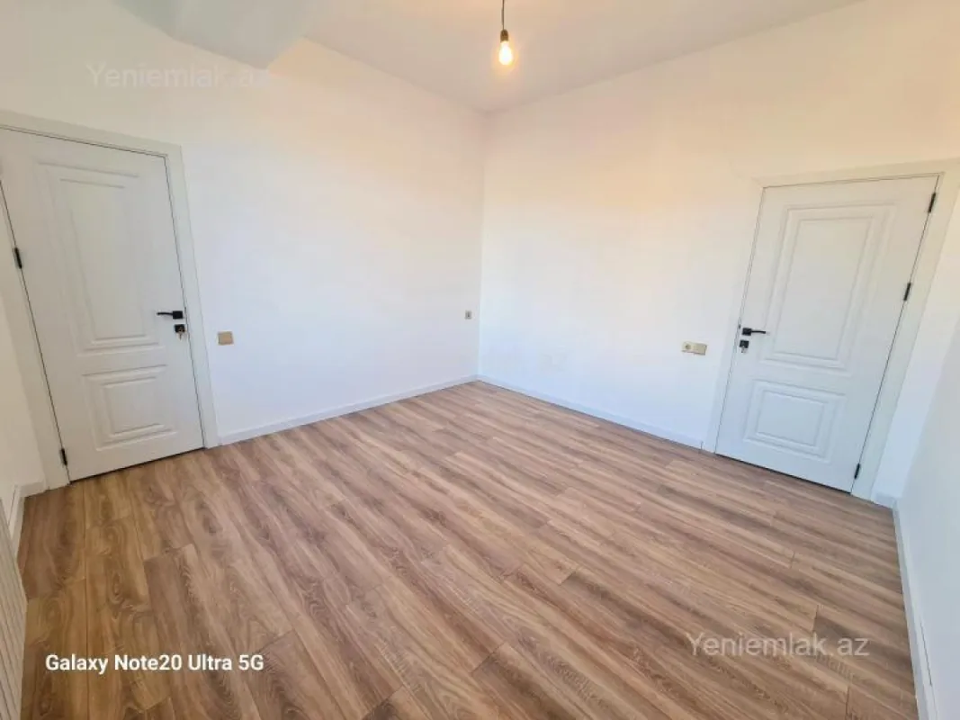 Satılır 3 otaqlı yeni tikili 130 m²