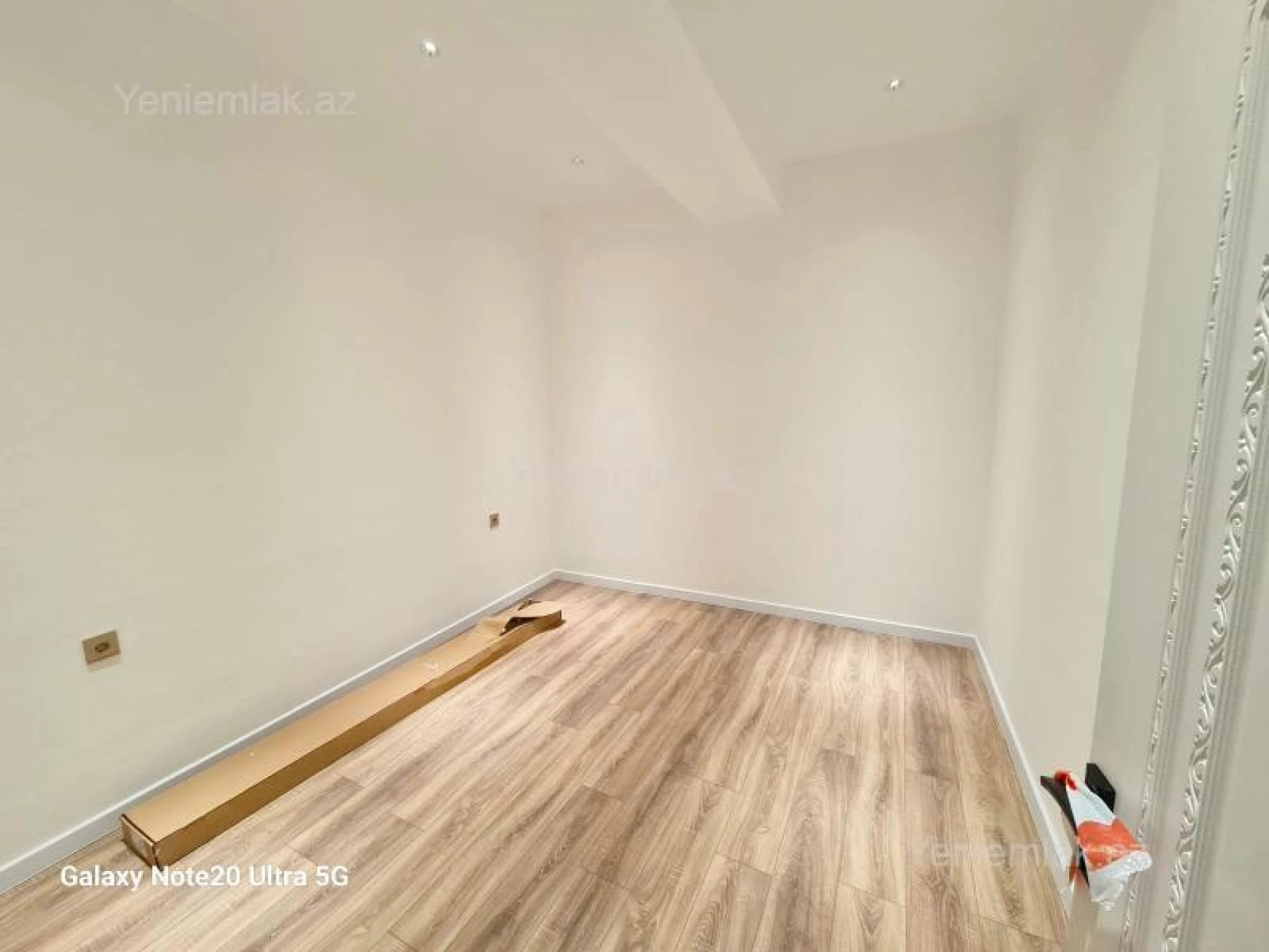 Satılır 3 otaqlı yeni tikili 130 m²