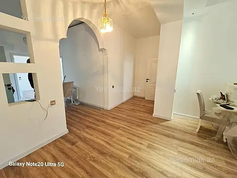 Satılır 3 otaqlı yeni tikili 130 m²