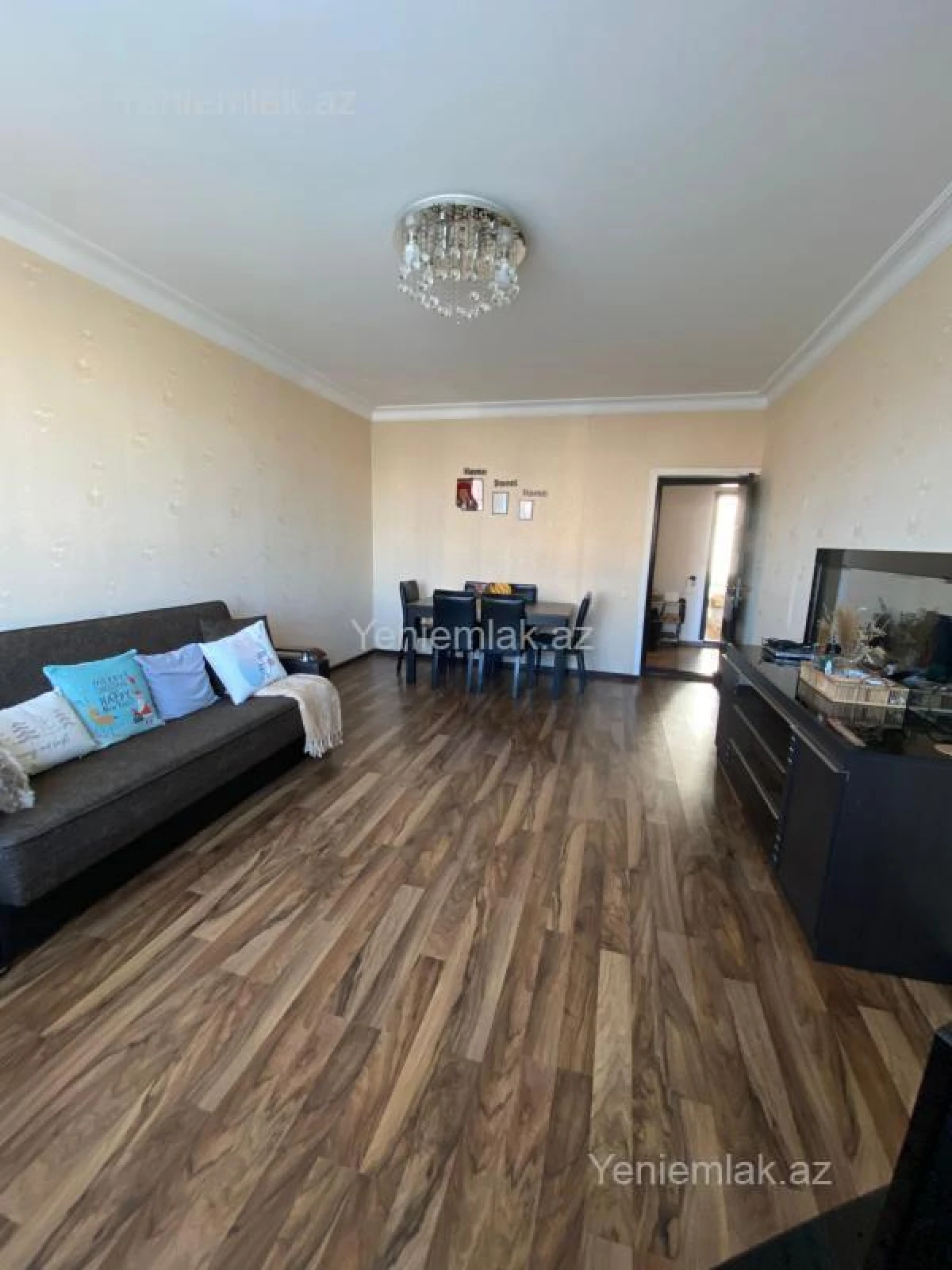 Satılır 2 otaqlı köhnə tikili 60 m²