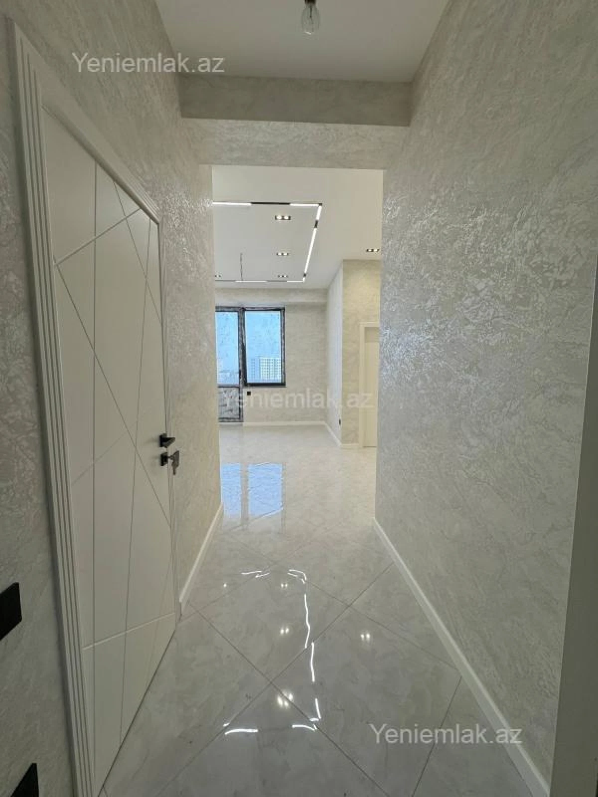 Satılır 2 otaqlı yeni tikili 50 m²