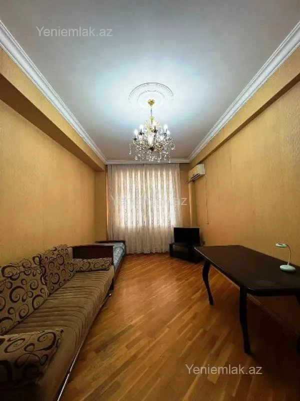 Satılır 2 otaqlı yeni tikili 72 m²