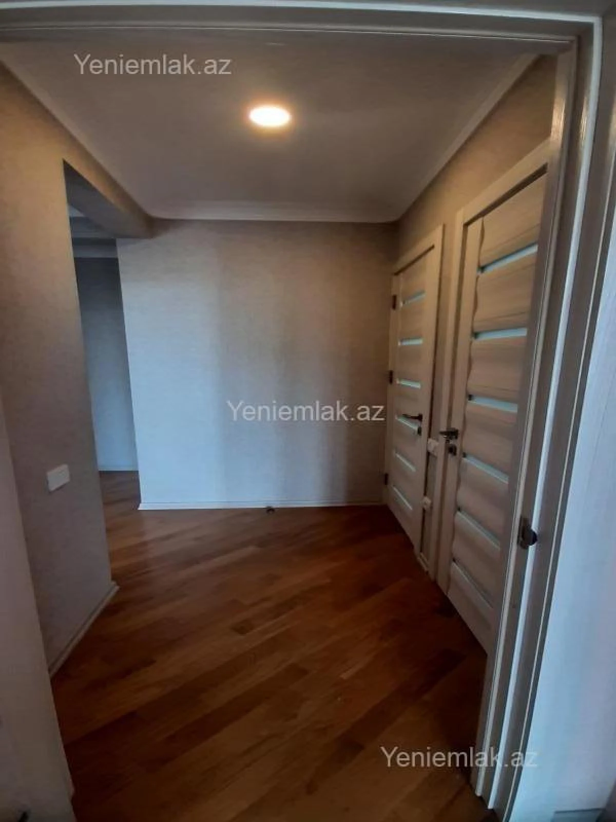 Satılır 3 otaqlı köhnə tikili 71 m²