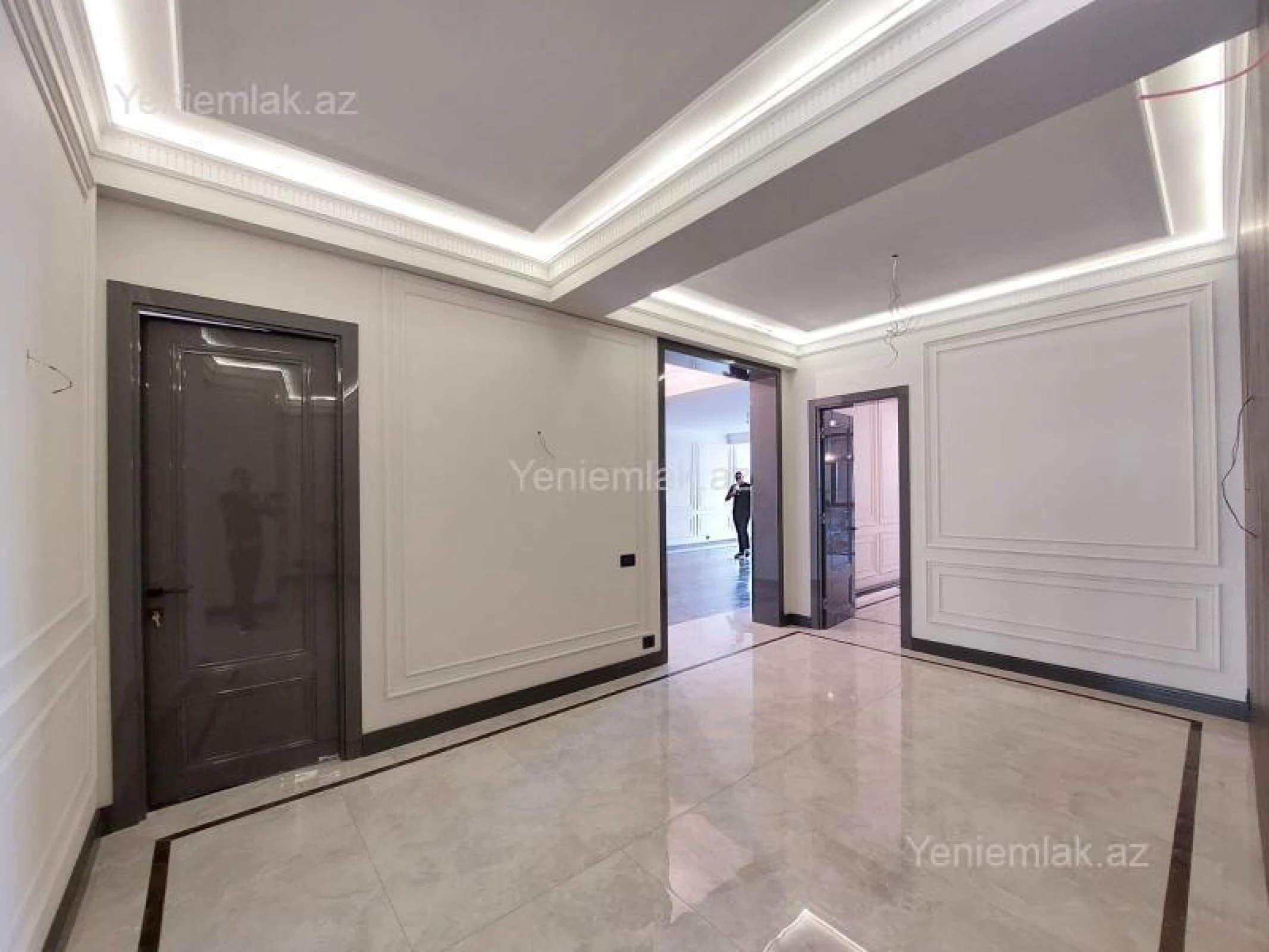 Satılır 4 otaqlı yeni tikili 225 m²