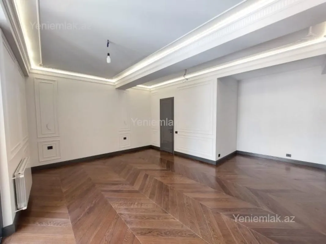 Satılır 4 otaqlı yeni tikili 225 m²
