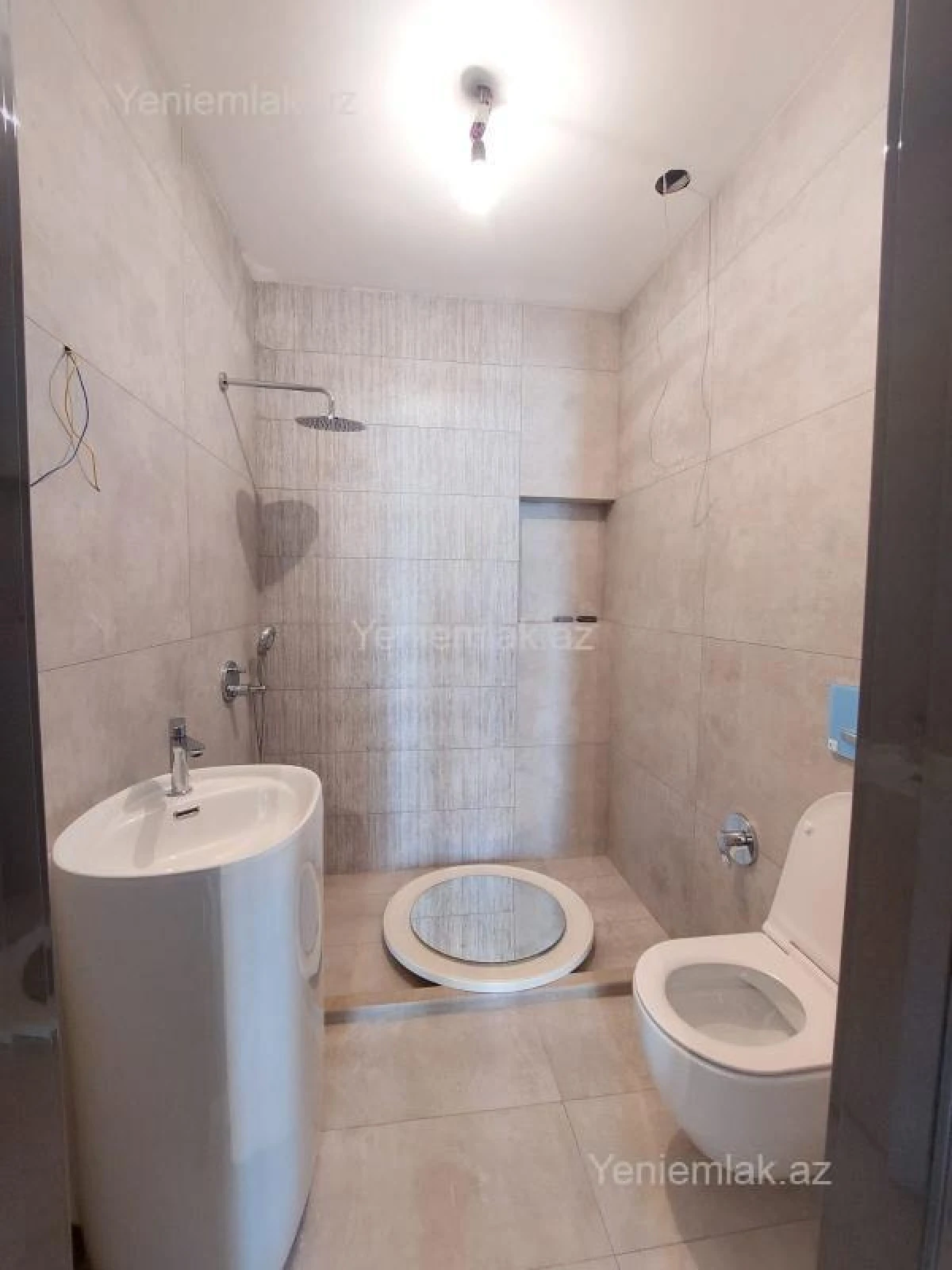 Satılır 4 otaqlı yeni tikili 225 m²