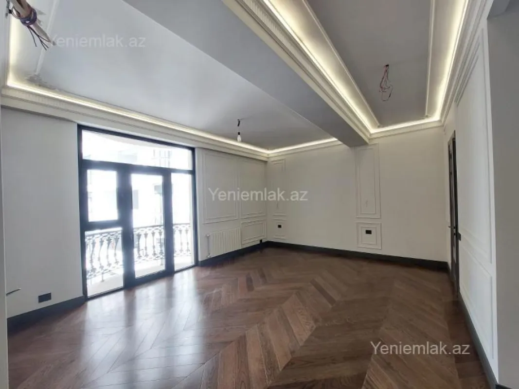 Satılır 4 otaqlı yeni tikili 225 m²