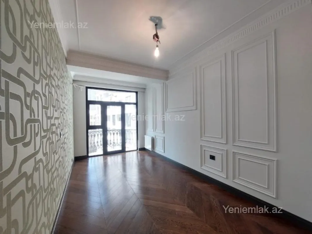Satılır 4 otaqlı yeni tikili 225 m²