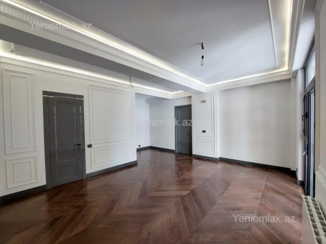 Satılır 4 otaqlı yeni tikili 225 m²