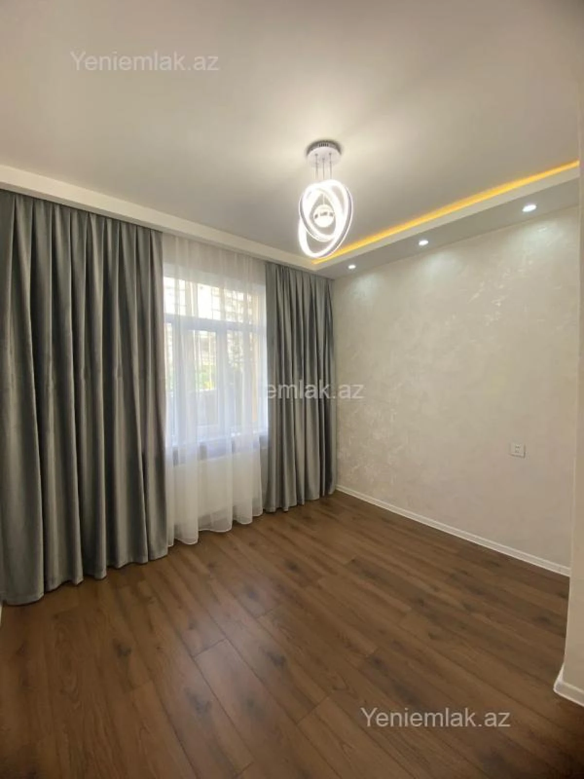 Satılır 3 otaqlı köhnə tikili 60 m²