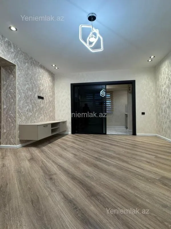 Satılır 2 otaqlı köhnə tikili 45 m²