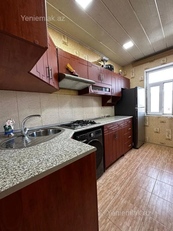 Satılır 3 otaqlı köhnə tikili 68 m²