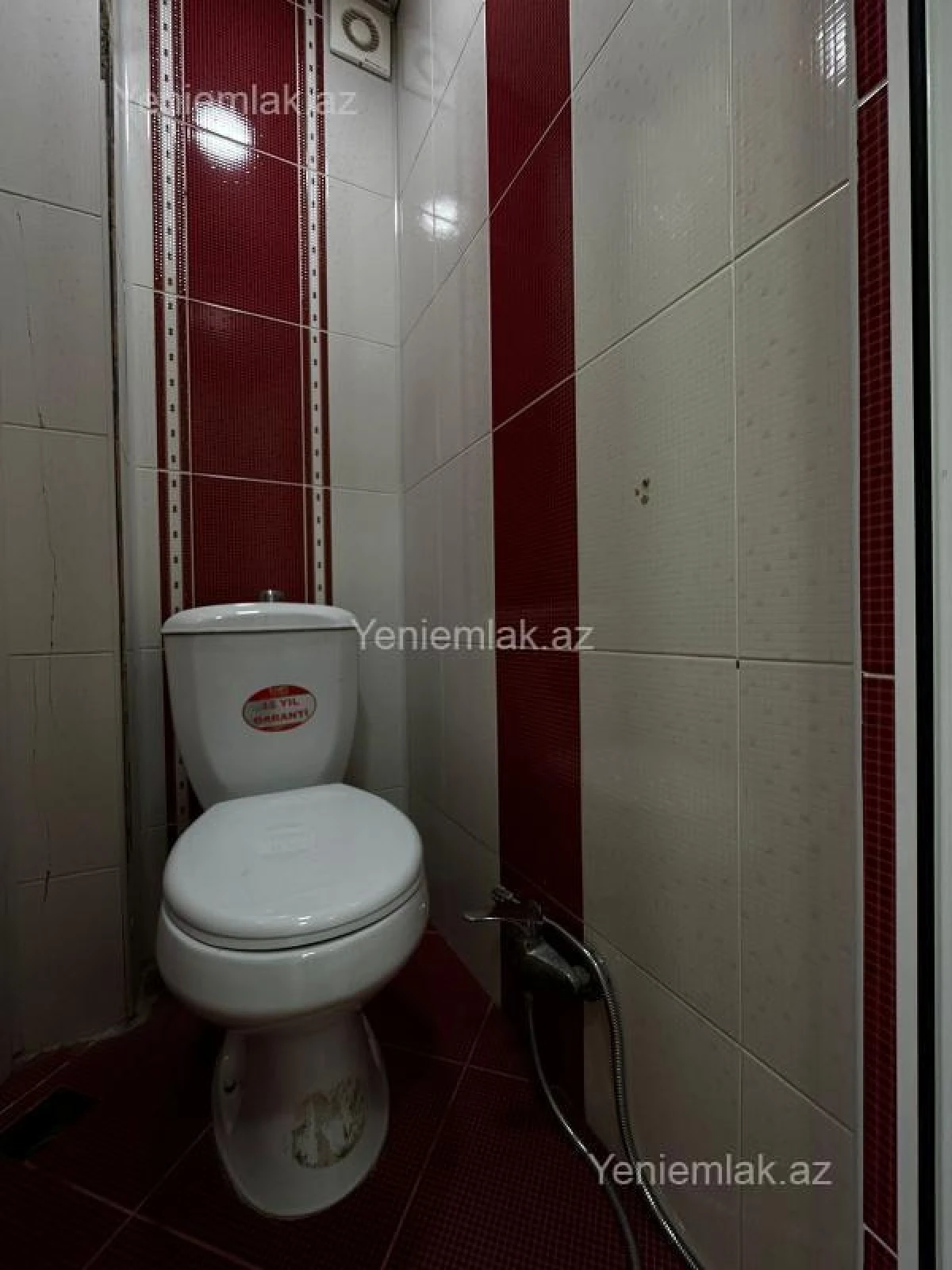 Satılır 3 otaqlı köhnə tikili 68 m²