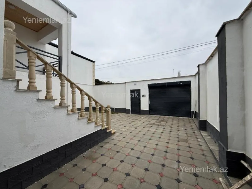 Satılır 4 otaqlı həyət evi 120 m²