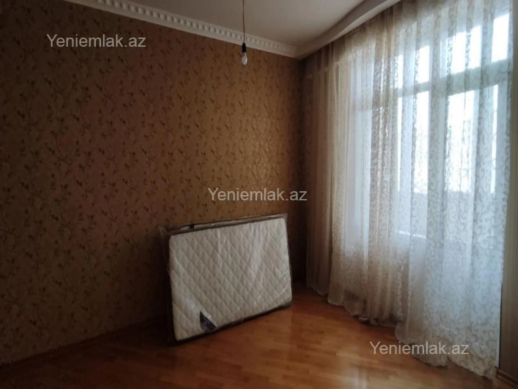 Satılır 3 otaqlı yeni tikili 120 m²