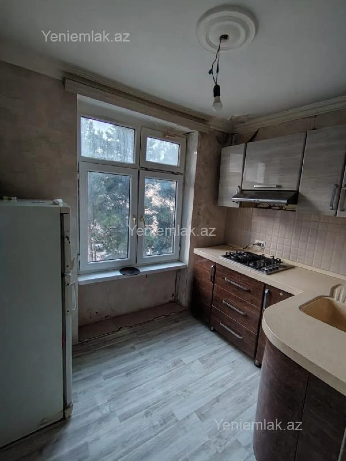 Satılır 2 otaqlı köhnə tikili 47 m²