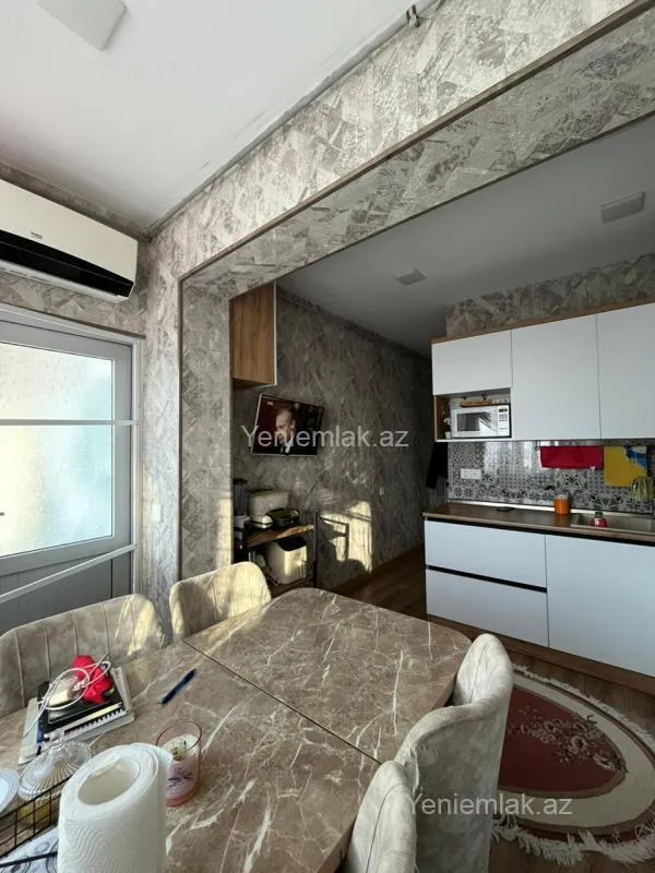 Satılır 2 otaqlı köhnə tikili 68 m²