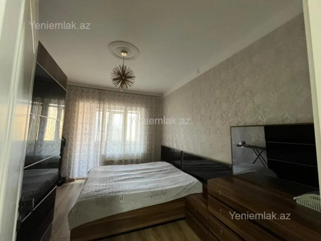 Satılır 2 otaqlı köhnə tikili 68 m²