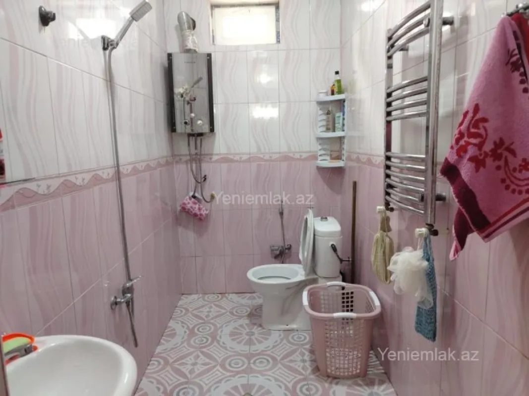 Satılır 4 otaqlı həyət evi 130 m²