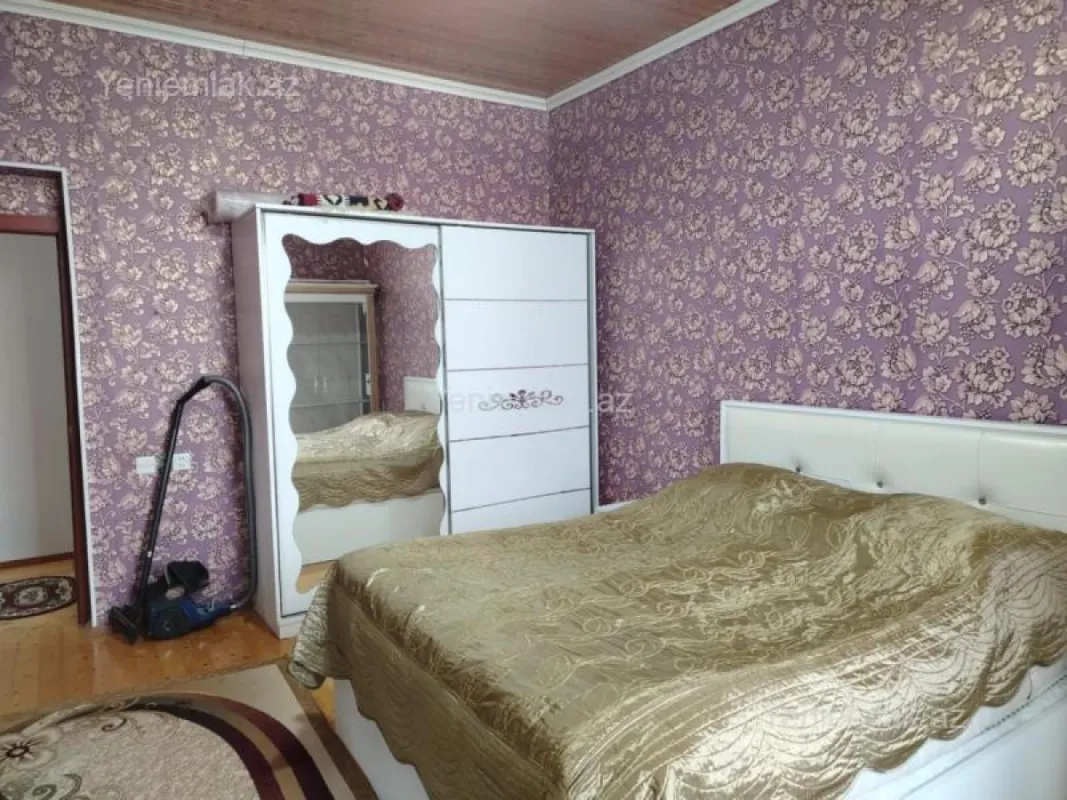 Satılır 4 otaqlı həyət evi 130 m²