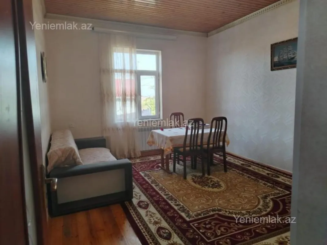 Satılır 4 otaqlı həyət evi 130 m²