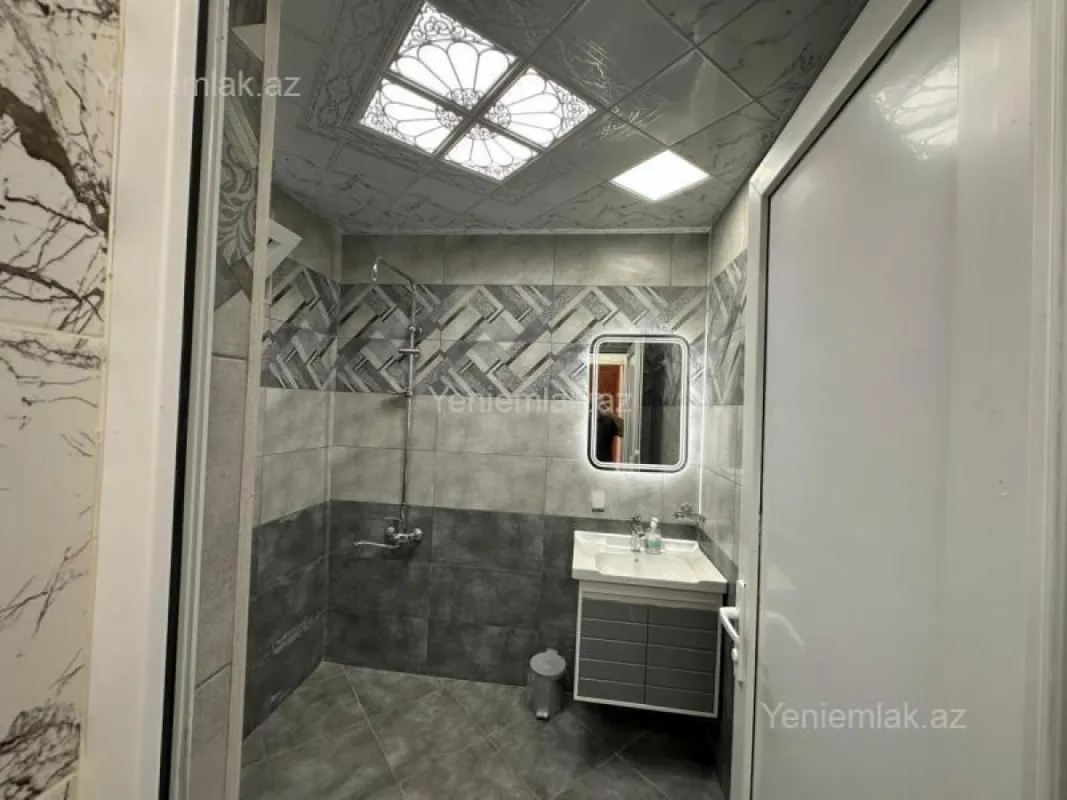 Satılır 4 otaqlı həyət evi 100 m²