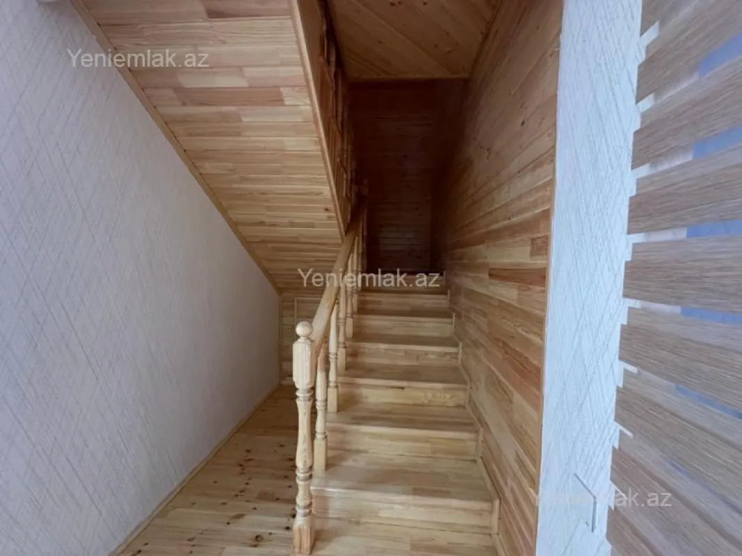 Satılır 4 otaqlı həyət evi 100 m²