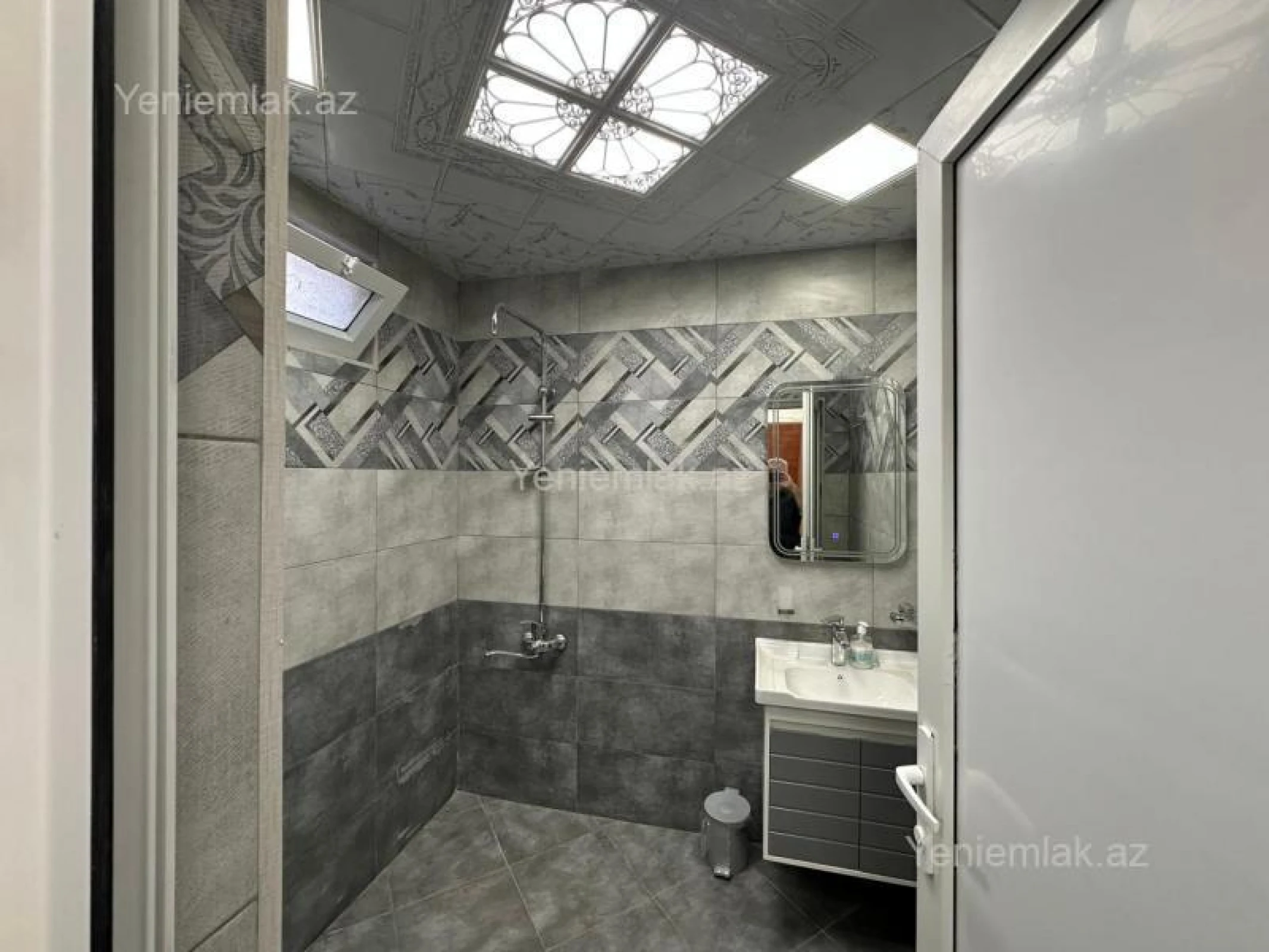 Satılır 4 otaqlı həyət evi 100 m²