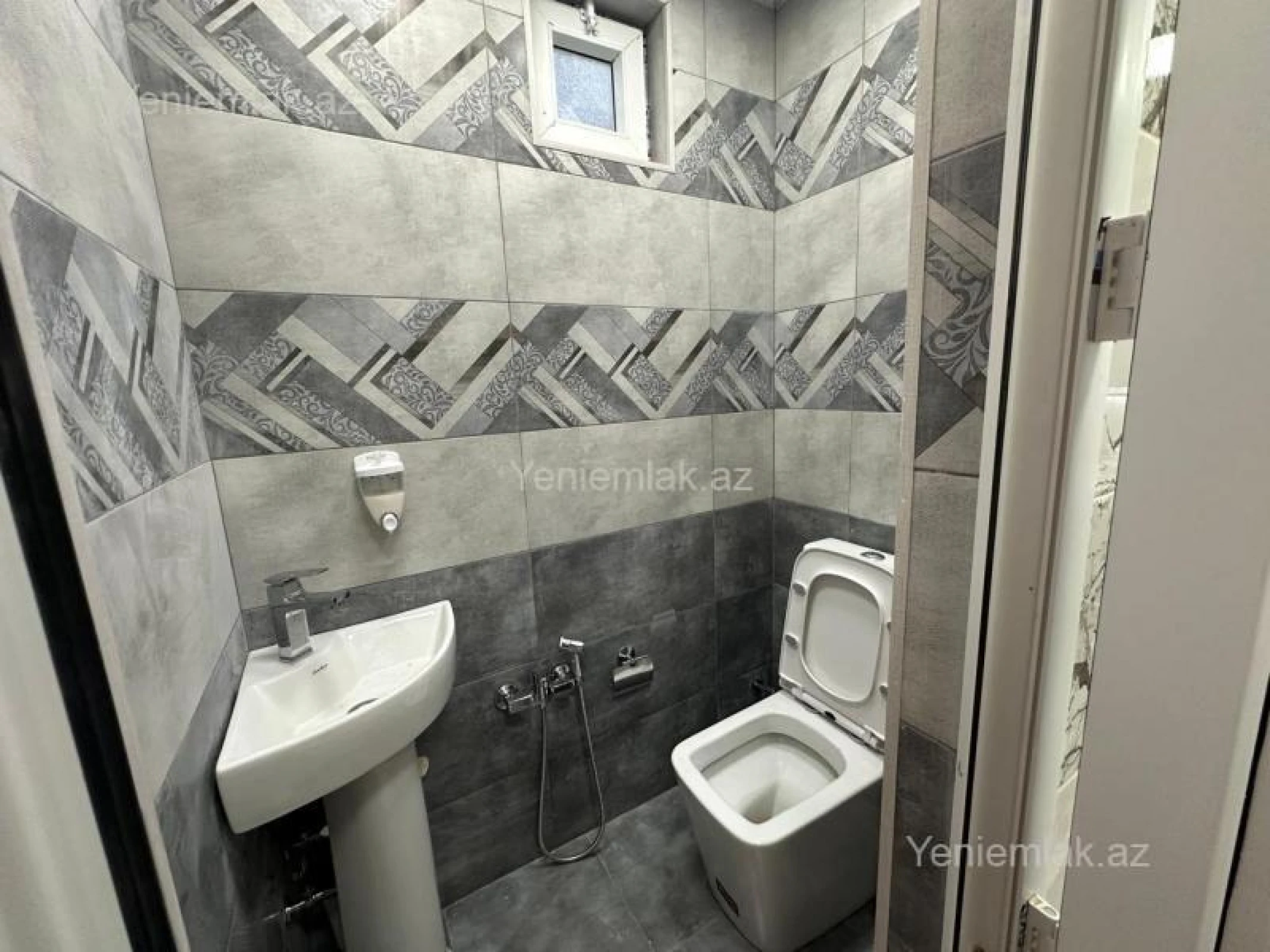 Satılır 4 otaqlı həyət evi 100 m²