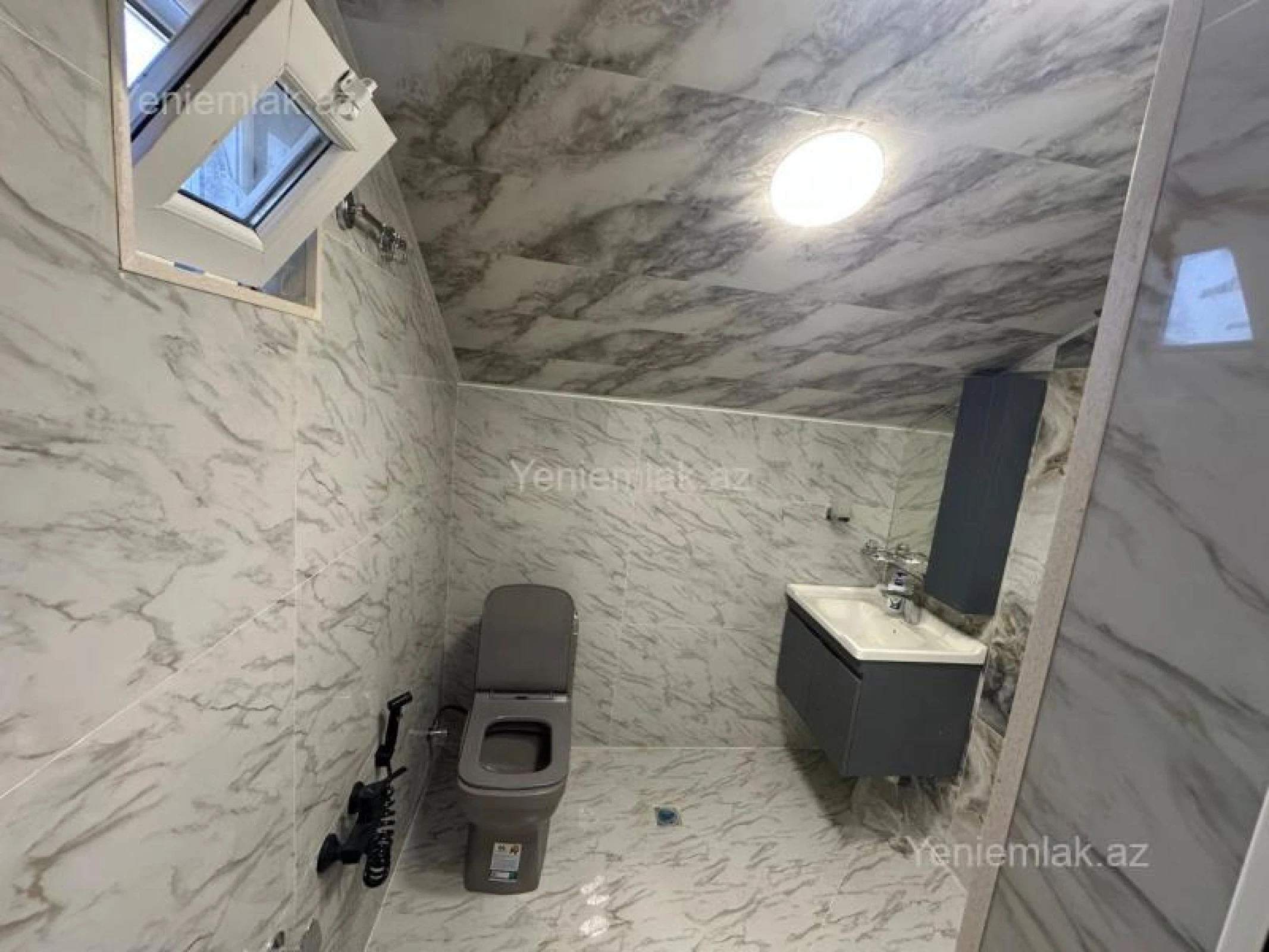 Satılır 4 otaqlı həyət evi 100 m²