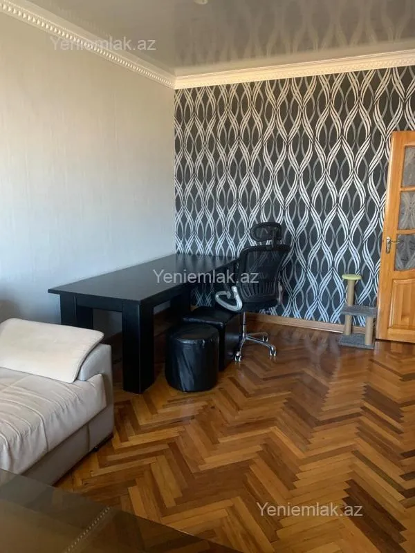 Satılır 3 otaqlı köhnə tikili 80 m²