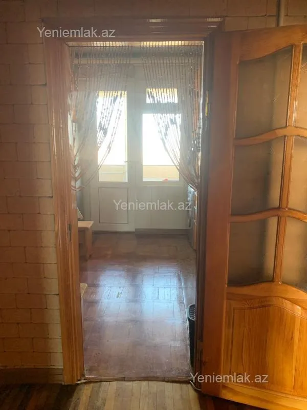 Satılır 3 otaqlı köhnə tikili 80 m²