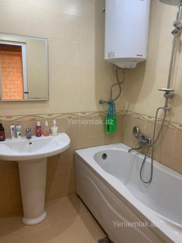 Satılır 3 otaqlı köhnə tikili 80 m²