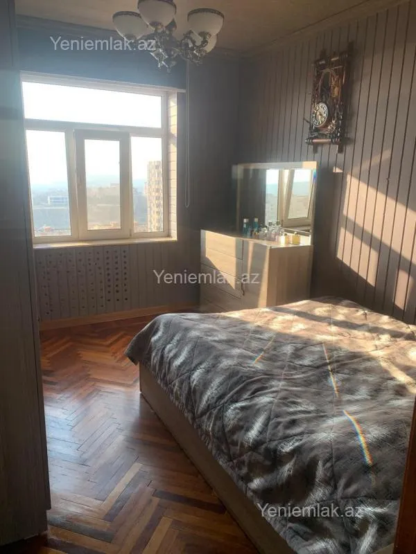 Satılır 3 otaqlı köhnə tikili 80 m²