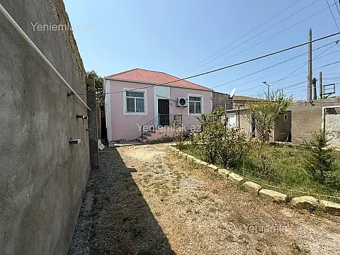 Satılır 4 otaqlı həyət evi 100 m²