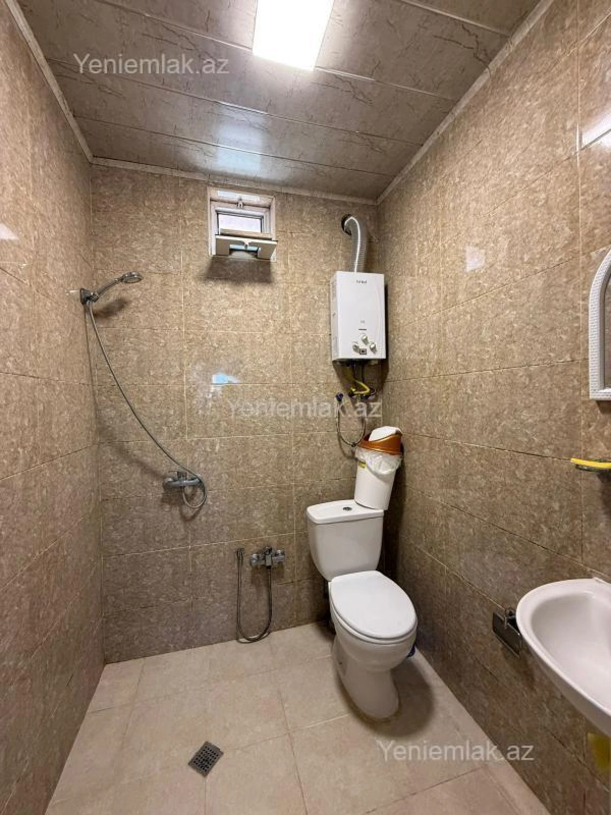 Satılır 4 otaqlı həyət evi 100 m²