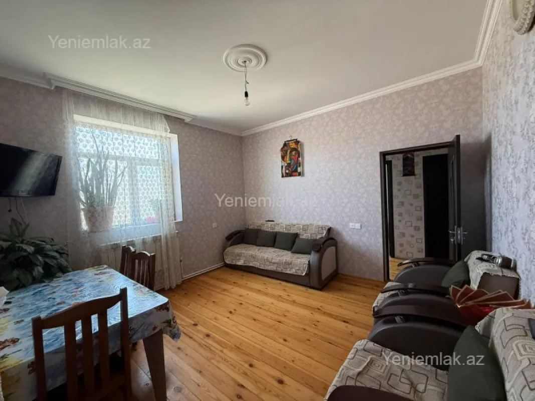 Satılır 4 otaqlı həyət evi 100 m²