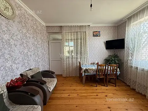 Satılır 4 otaqlı həyət evi 100 m²