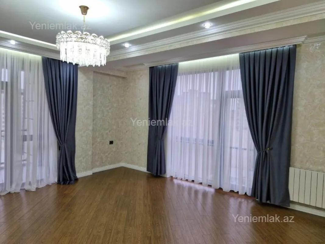Satılır 3 otaqlı yeni tikili 115 m²