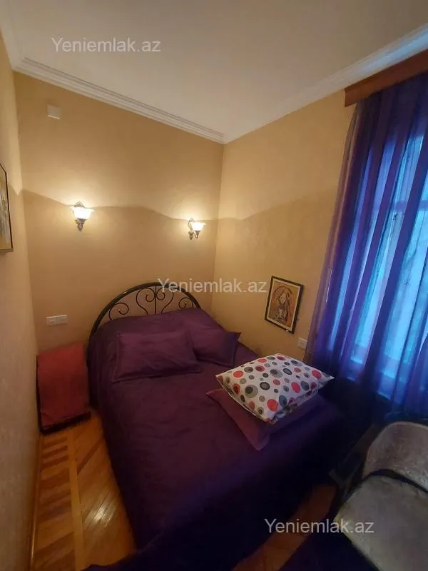 Satılır 2 otaqlı köhnə tikili 40 m²