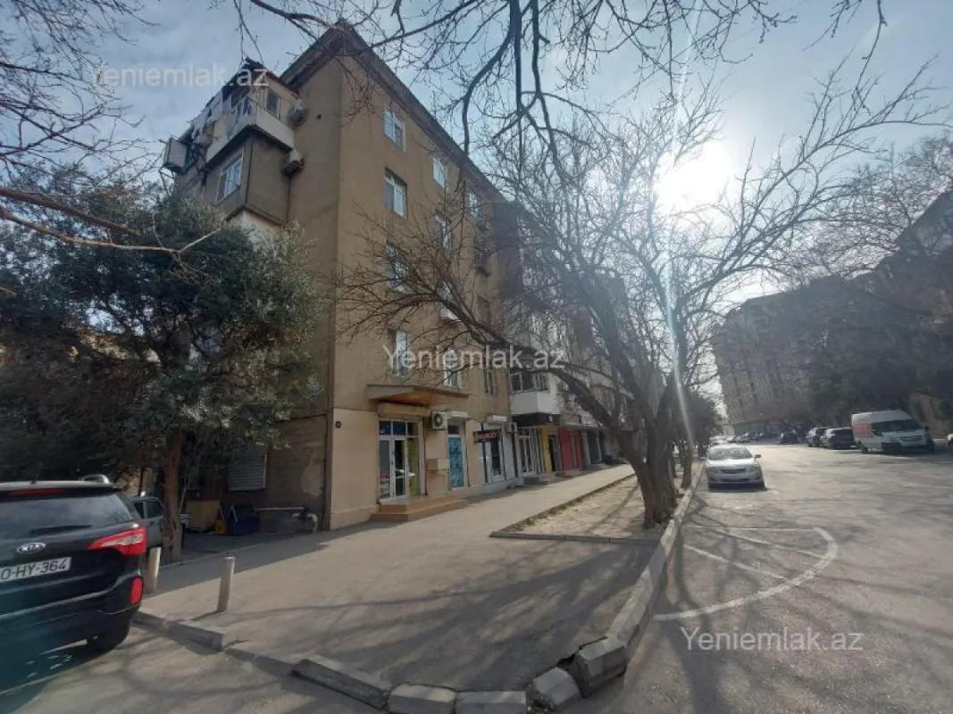 Satılır 2 otaqlı köhnə tikili 40 m²