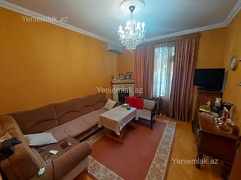 Satılır 2 otaqlı köhnə tikili 40 m²