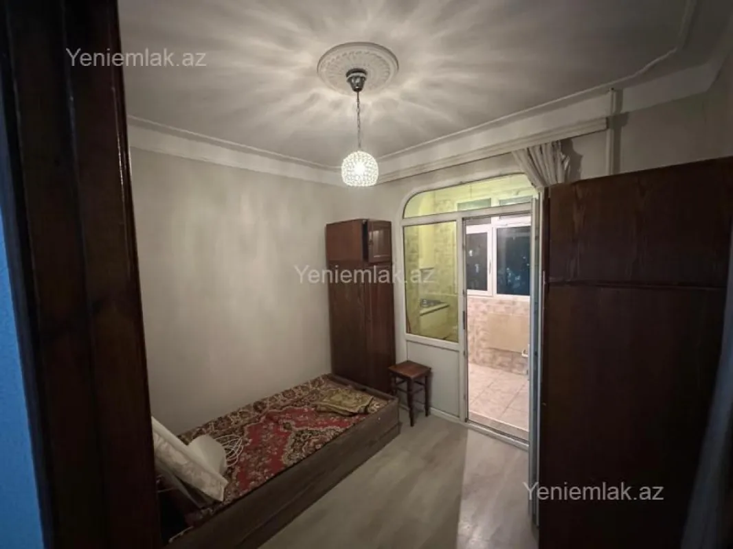 Satılır 2 otaqlı köhnə tikili 45 m²