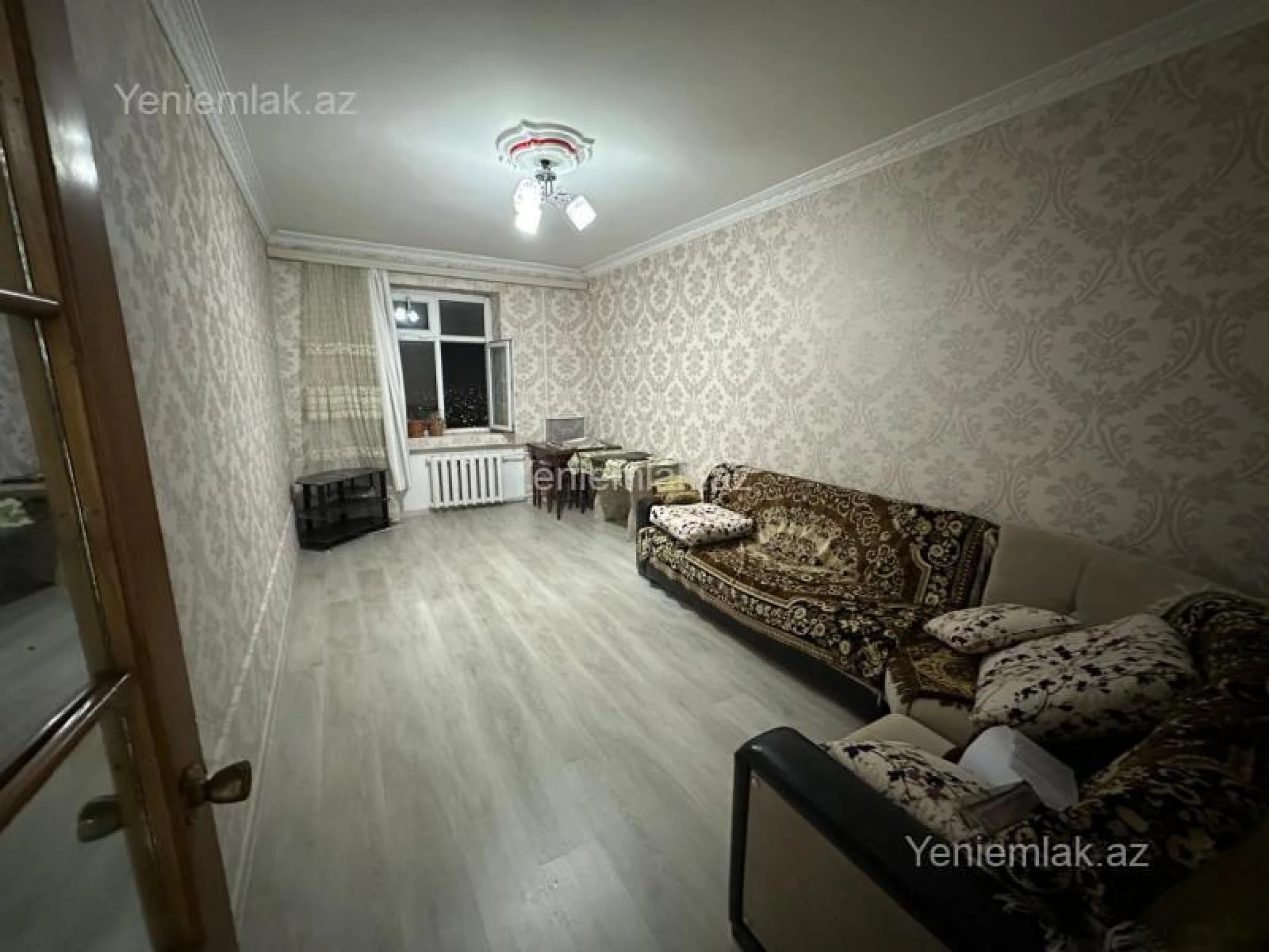 Satılır 2 otaqlı köhnə tikili 45 m²