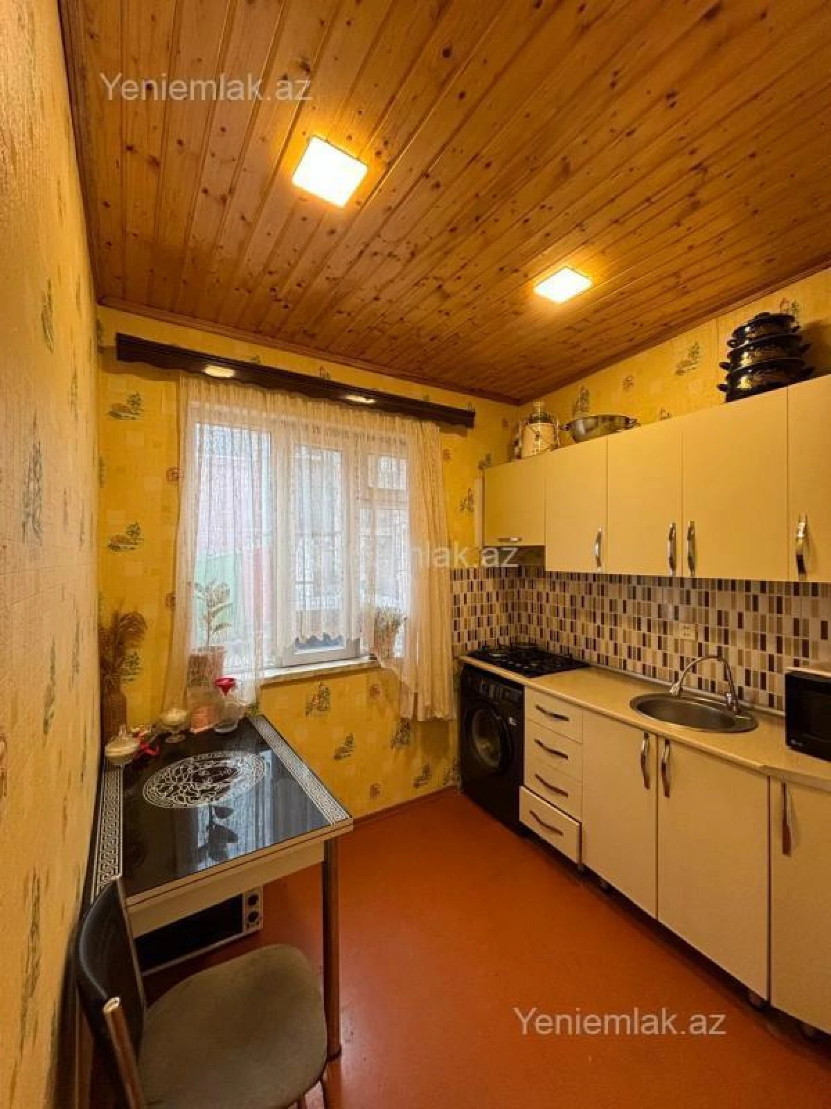 Satılır 2 otaqlı köhnə tikili 50 m²